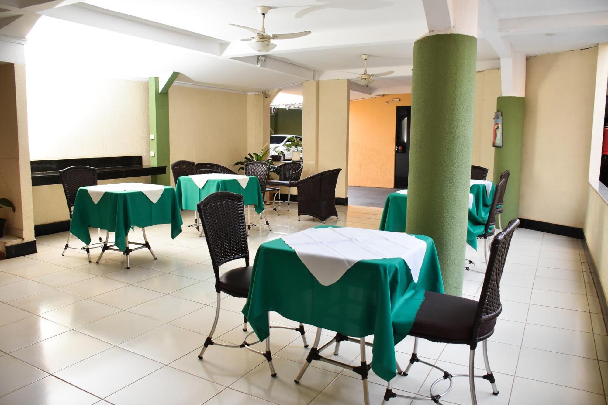 Hotel Casa Nova Varzea Grande  Bagian luar foto
