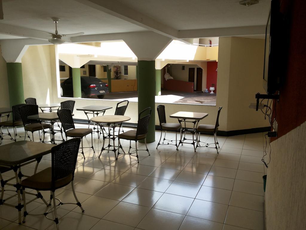 Hotel Casa Nova Varzea Grande  Bagian luar foto